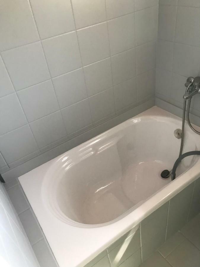 Wooden Ceiling Apartment - Close To City Center Kanálion 외부 사진