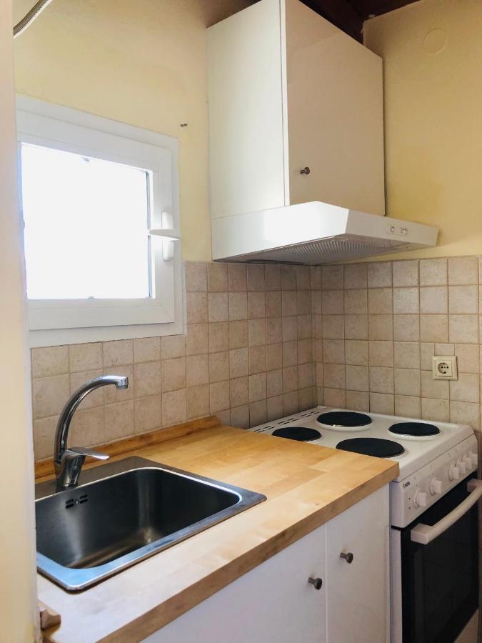 Wooden Ceiling Apartment - Close To City Center Kanálion 외부 사진